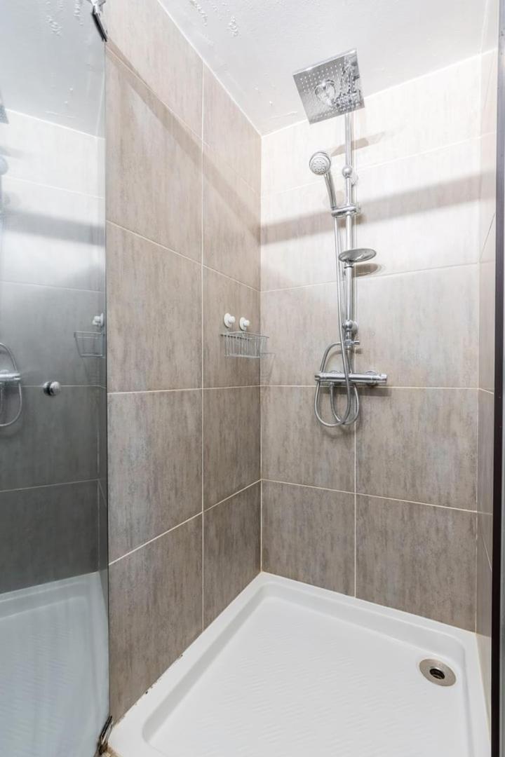 Spacious Apartment W Private Parking In Old Лілль Екстер'єр фото