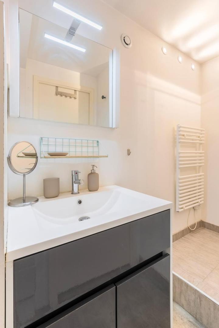 Spacious Apartment W Private Parking In Old Лілль Екстер'єр фото